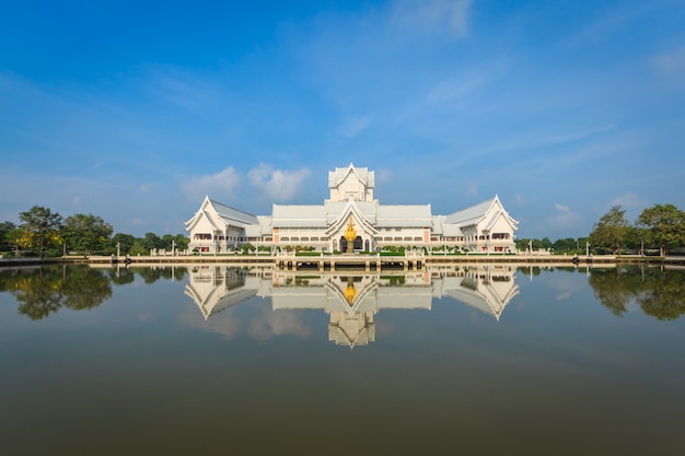 Premium Photo The Supreme Artist Hall Art Museum At Pathum Thani Thailand