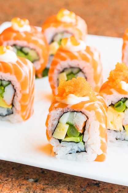Free Photo | Sushi salmon roll