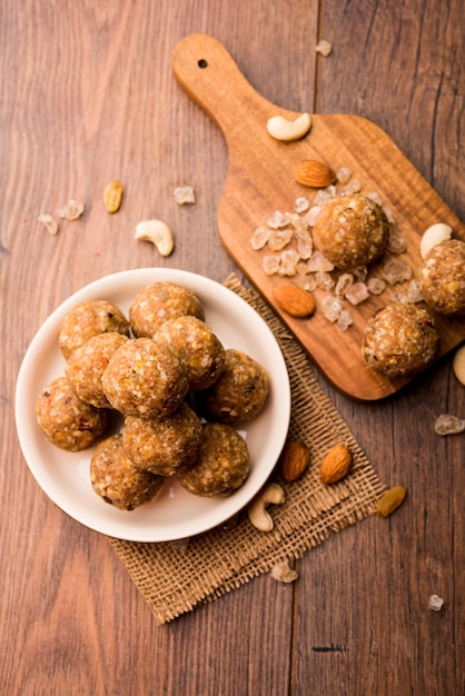 Premium Photo | Sweet Dink Laddu Also Known As Dinkache Ladoo Or Gond ...