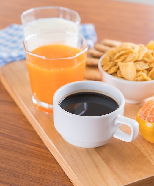 Table breakfast set Photo | Free Download