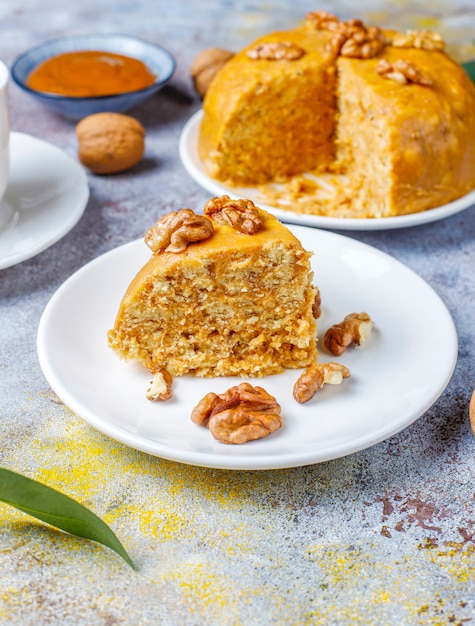 Free Photo | Tasty homemade soviet traditional anthill cake with walnut