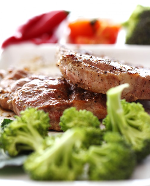 Free Photo | Tasty Steak With Vegetables