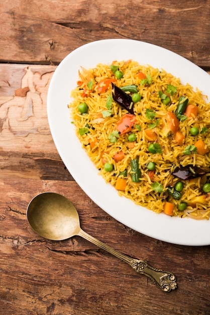 Premium Photo | Tawa pulao or pulav or pilaf or pilau is an indian ...