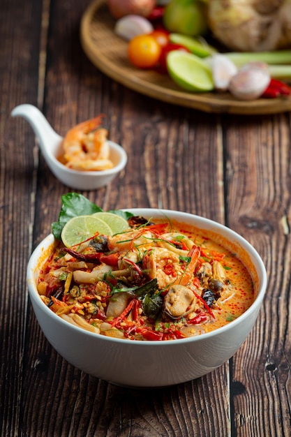 Cibo Thailandese Tom Yum Kung O Zuppa Piccante Di Gamberi Di Fiume