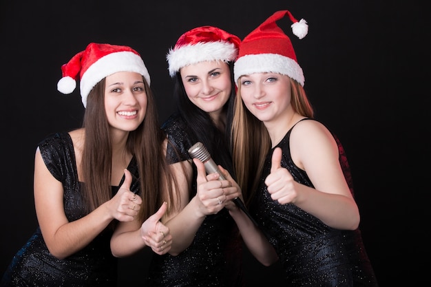 Social Media: 7 Social Post Ideas for Christmas 
 