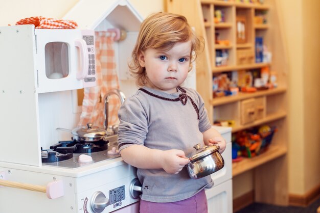 toddler girl kitchen