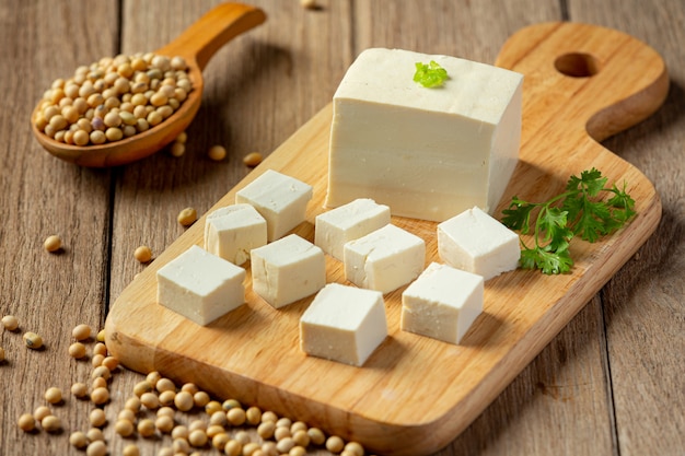 Tofu made from soybeans food nutrition concept. Free Photo
