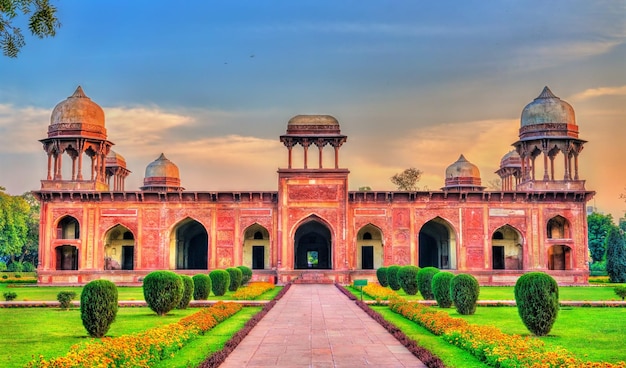 premium-photo-tomb-of-mariam-uz-zamani-at-sikandra-agra-india