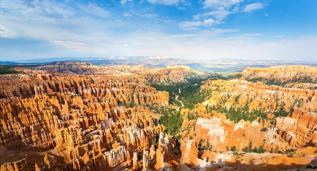 Premium Photo | Top view on bryce canyon with skyline.