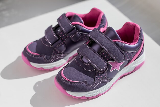 kids sneakers without laces