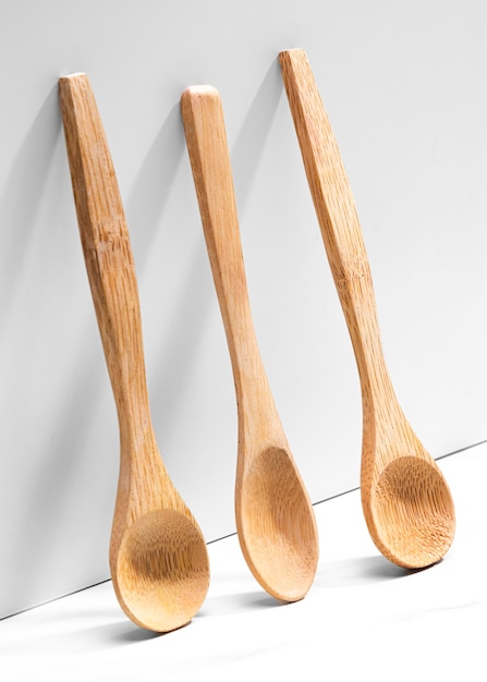 free-photo-top-view-wooden-kitchenware-pack