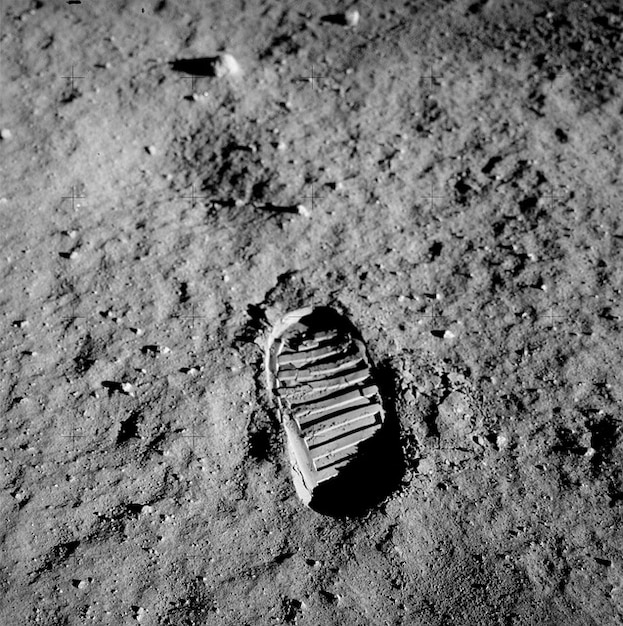 トレース足跡月面アポロバズアルドリン 無料の写真