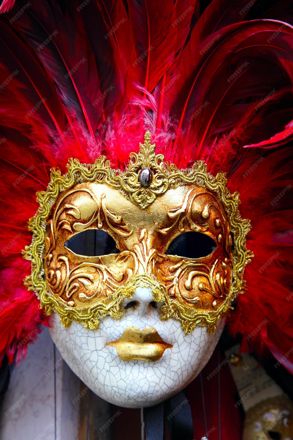 Premium Photo Traditional Carnival Mask Close Up Venice 4758