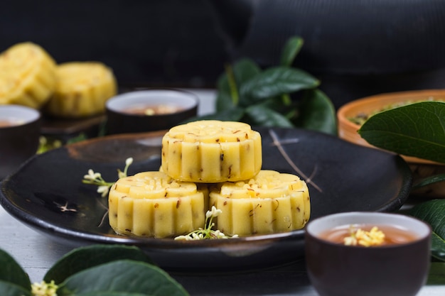 Premium Photo | Traditional gourmet osmanthus cake, chinese pastry