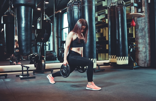 Premium Photo | Training legs in the gym.