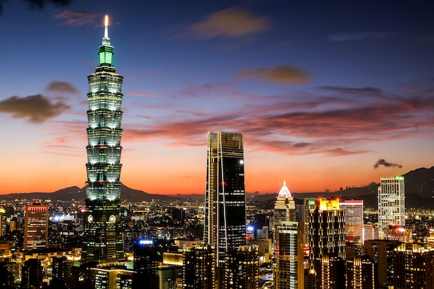 Premium Photo | Twilight of taipei 101