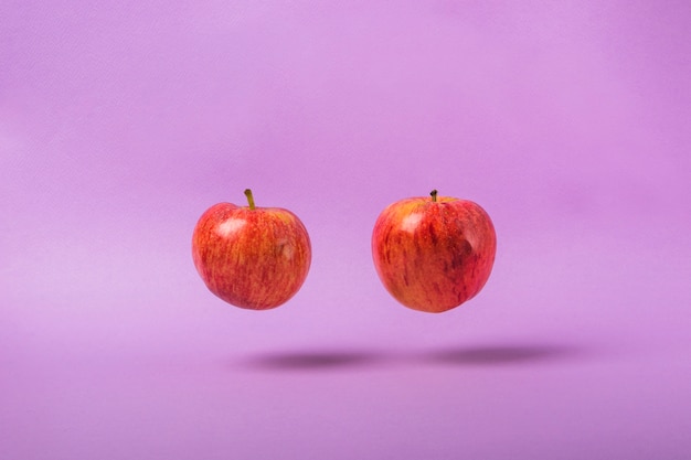 Два Яблока Фото