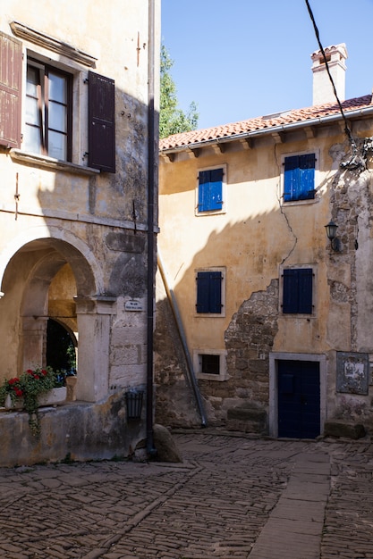 Typical alley of groznjan Premium Photo