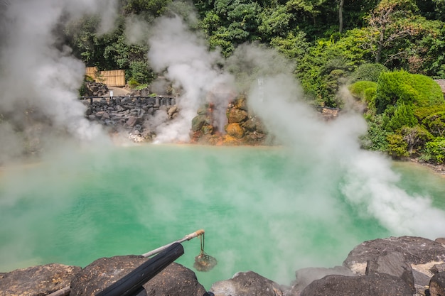 Umi jigoku, natural hot spring, sea hell, blue water and hot Premium Photo