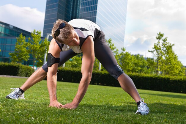 Premium Photo | Urban sports - fitness in the city