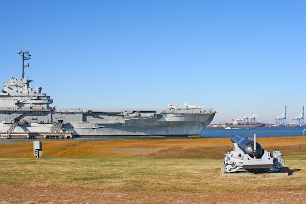 visit aircraft carrier charleston