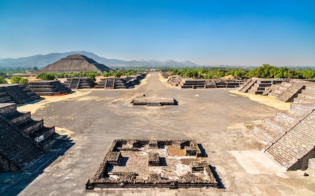 Premium Photo | View of the avenue of the dead at teotihuacan. unesco ...