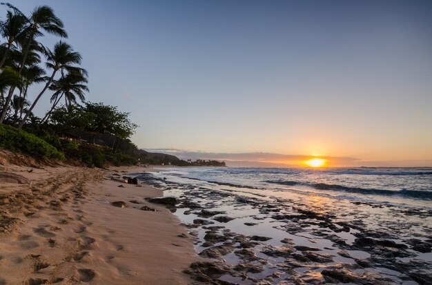 Premium Photo View Of Sunset Beach On The North Shore Of Oahu 