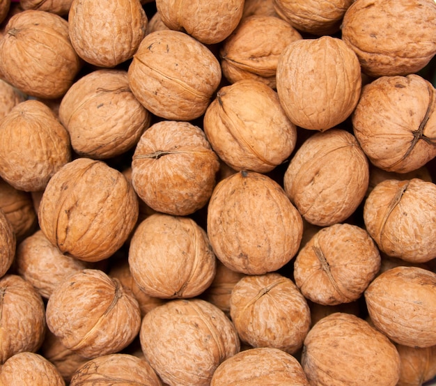 Premium Photo | Walnuts background