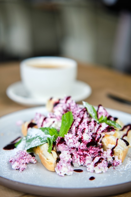 Warm Waffles With Cottage Cheese And Currant Jam Photo Premium