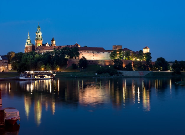 Premium Photo | Wawel hill at night