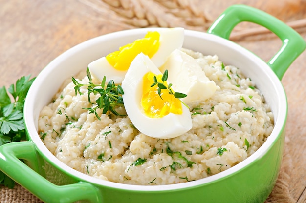 free-photo-wheat-porridge-with-herbs