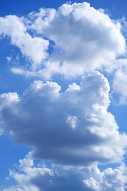 Premium Photo White And Grey Cumulus Clouds On Blue Sunny Sky