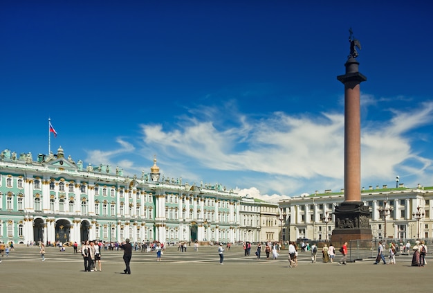 Winter palace and alexander column on palace square Premium Photo