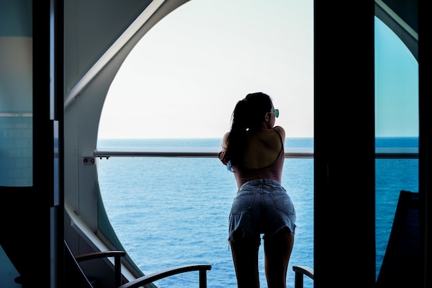 Lady On Cruise Ship Balcony Image Balcony And Attic Aannemerdenhaagorg 