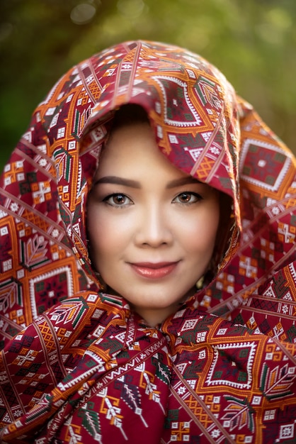 Premium Photo Woman In Traditional Asian Dress