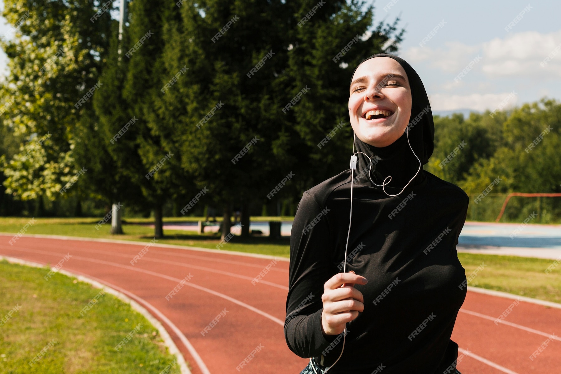 Free Photo Woman Wearing Hijab At Running Track