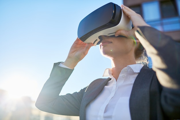 Woman with headset Free Photo