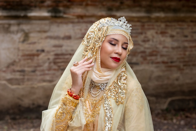 indonesian wedding dress