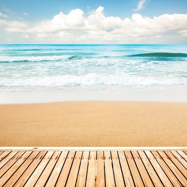 Wooden walkway at beach background | Premium Photo