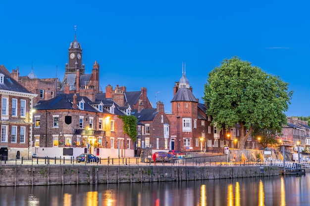 Premium Photo | York cityscape england sunset