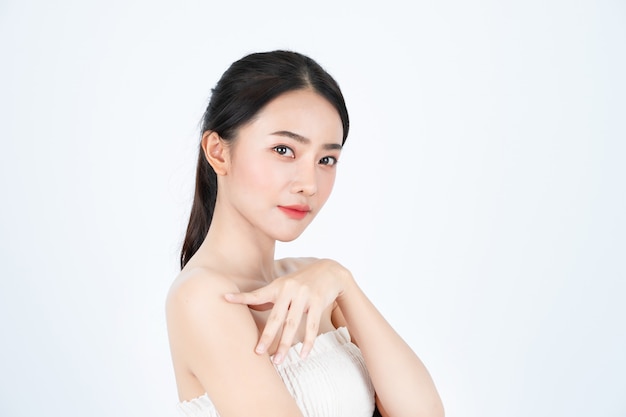 https://image.freepik.com/free-photo/young-asian-beautiful-woman-in-white-undershirt-has-healthy-and-bright-skin_51578-192.jpg