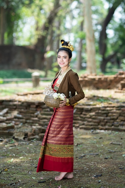 thailand traditional outfit