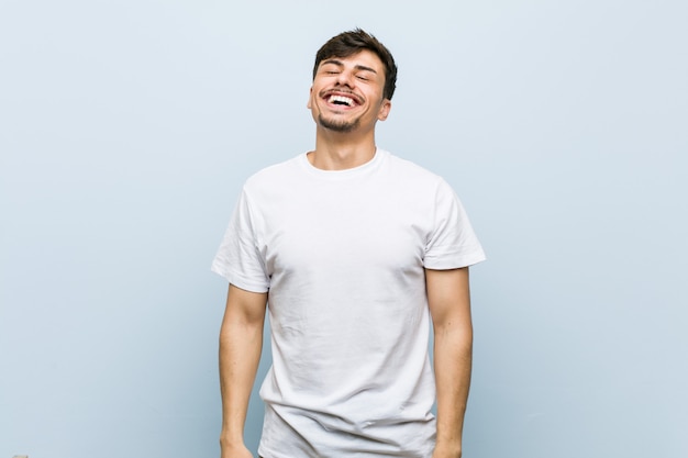 man wearing tshirt