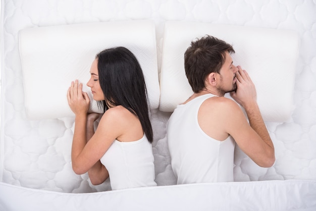 mattress for couple sleeping in different positions