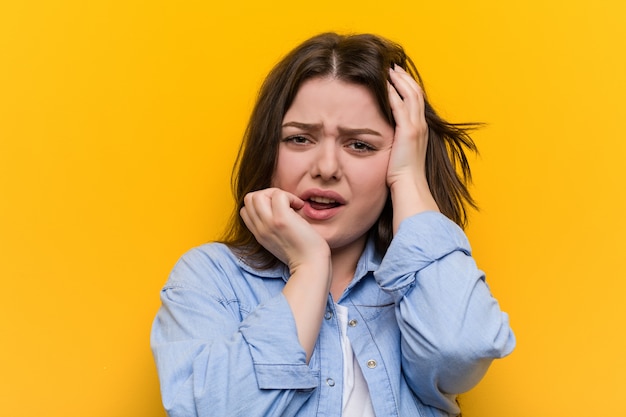 Premium Photo | Young curvy plus size woman whining and crying ...