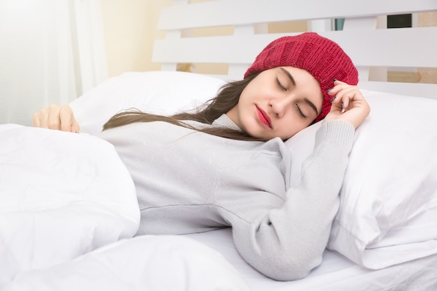 wearing a hat to bed