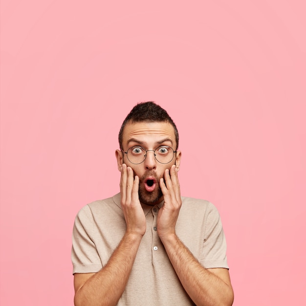 Free Photo | Young guy wearing round glasses