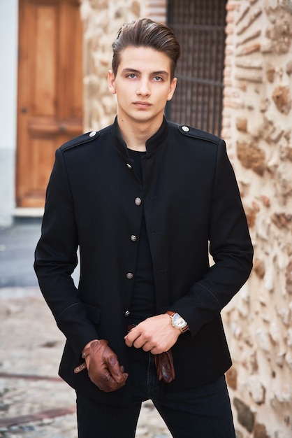 man wearing all black