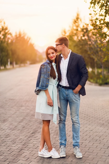 Featured image of post Outdoor Poses For Photoshoot Couple : Tips how to position with couples to seek seat and ideal best photoshoot poses for couples, 8 tips to take perfect picture as.