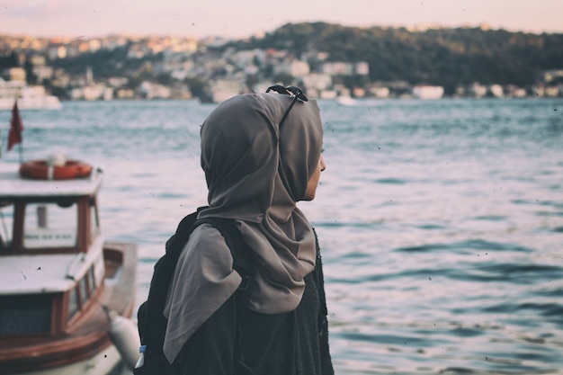 Tips Memakai Hijab Ala Selebgram Wanita Indonesia